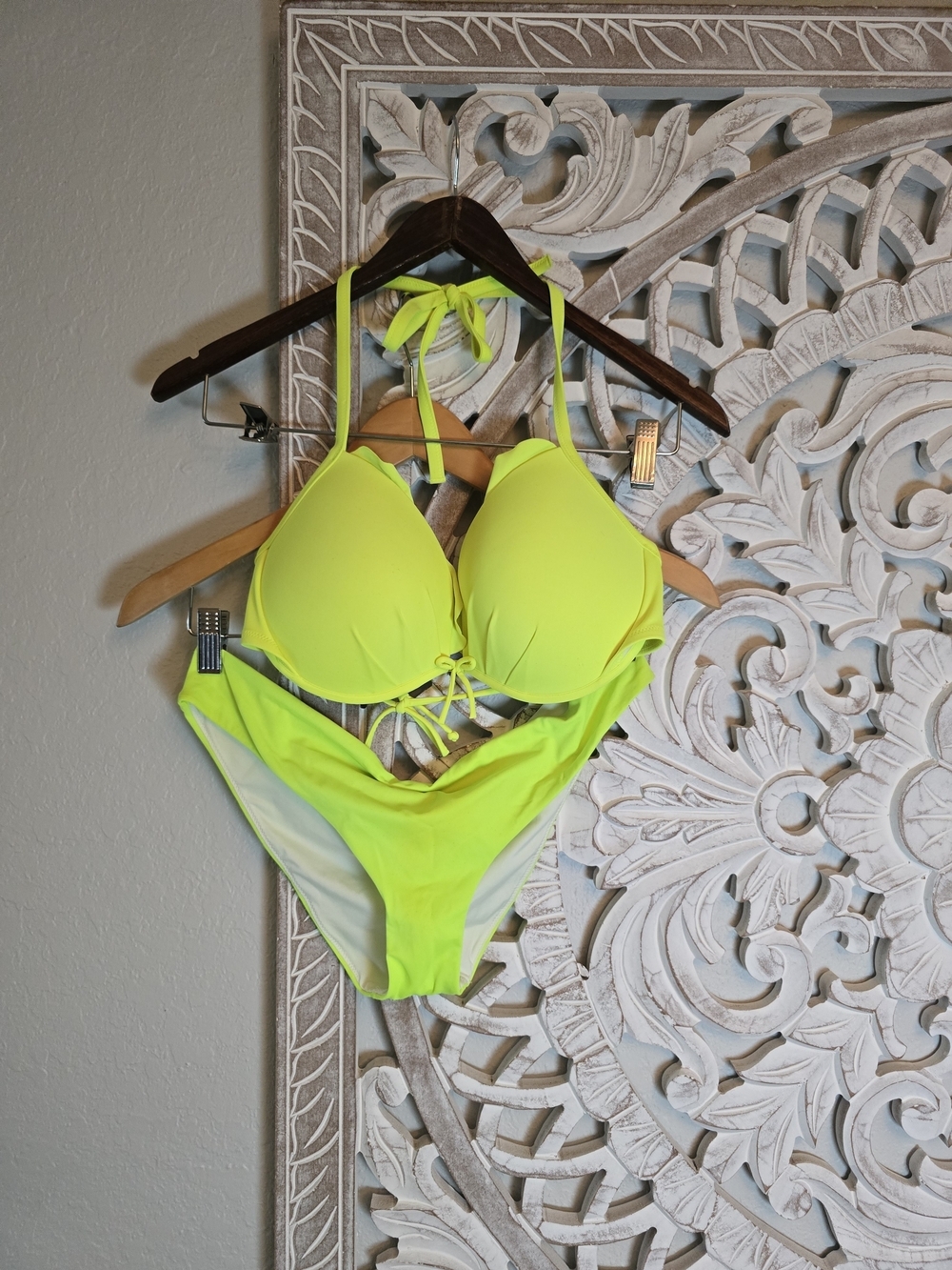 Victoria's Secret Women's Neon Yellow Bikini Set Tie Back 34DD And Bottom L